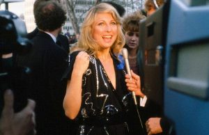 La vida de Teri Garr en fotografías, desde sus mejores papeles hasta su diagnóstico de EM